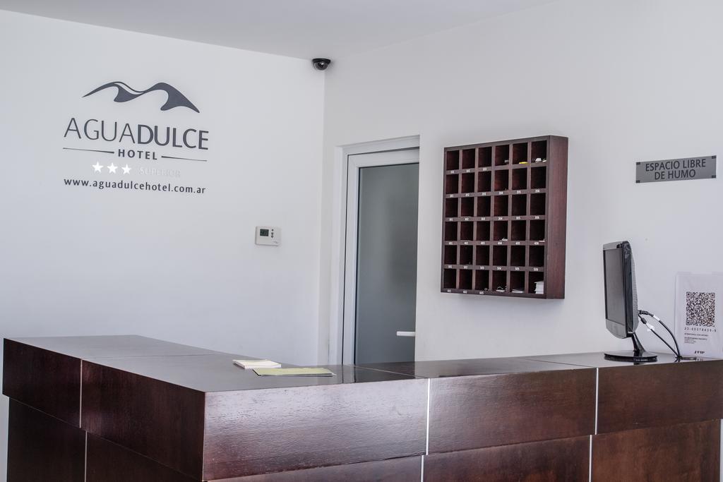 Agua Dulce Hotel Tandil Buitenkant foto