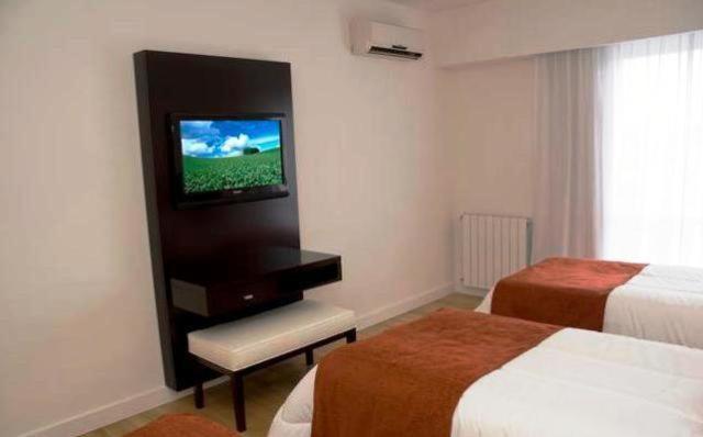 Agua Dulce Hotel Tandil Buitenkant foto